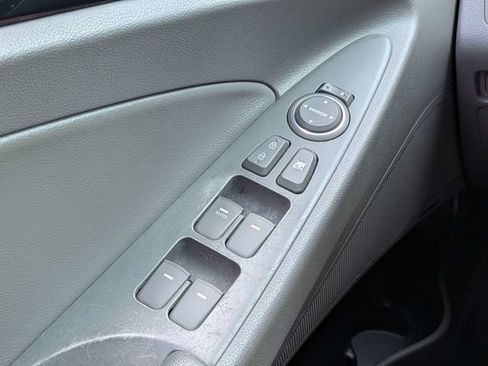 Used 2011 Hyundai Sonata Limited FWD image 22