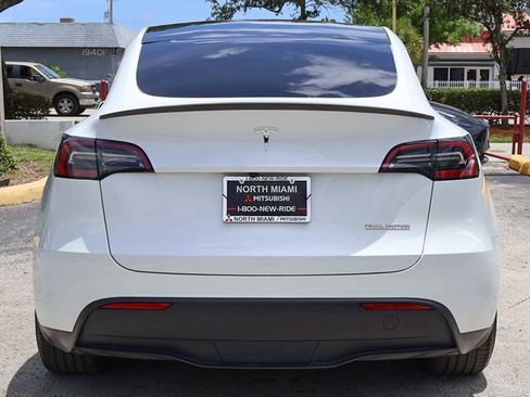 Used 2024 Tesla Model Y Performance AWD/4WD image 12