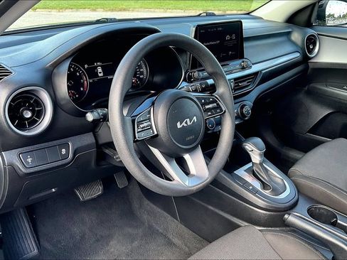 Used 2024 Kia Forte LXS FWD image 12