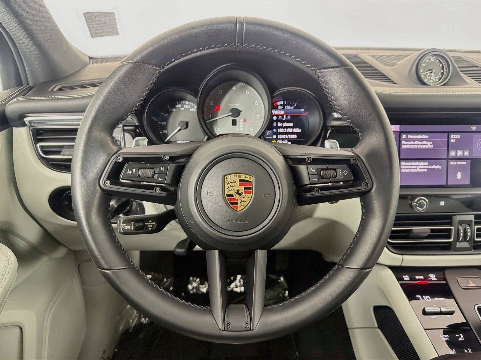 Certified 2023 Porsche Macan S AWD/4WD image 9