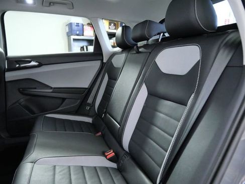 Used 2024 Volkswagen Taos SEL AWD/4WD image 14