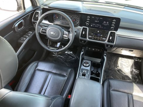 Used 2021 Kia Sorento EX FWD image 14