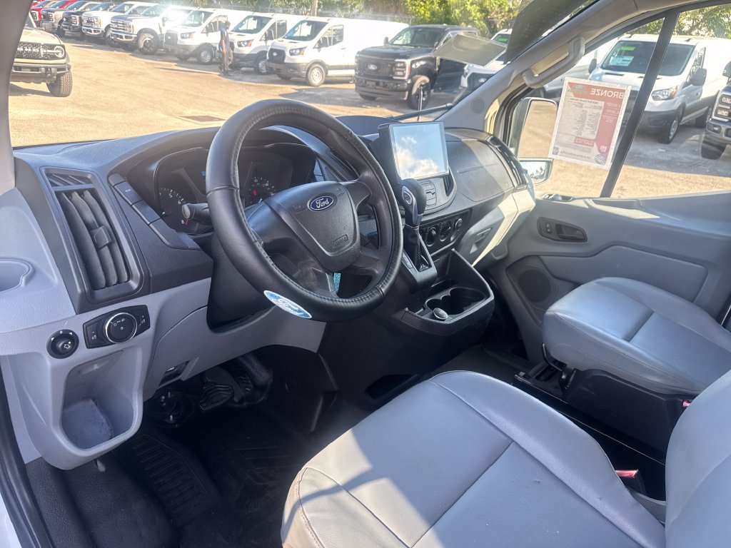 Used 2018 Ford Transit 150 130 Low Roof RWD image 6