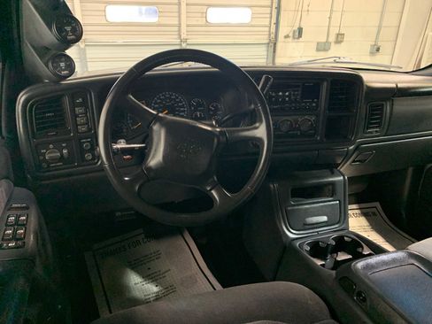 Used 2001 Chevrolet Silverado 3500 LS w/ Off-Road Skid Plate Pkg image 4