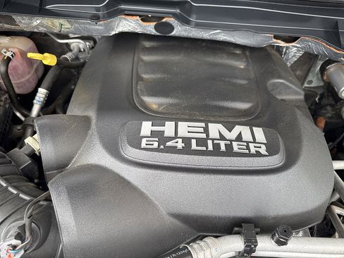 Used 2018 RAM 2500 Laramie w/ Sport Appearance Group image 4