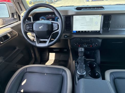 New 2025 Ford Bronco Big Bend w/ Black Diamond Package AWD/4WD image 8