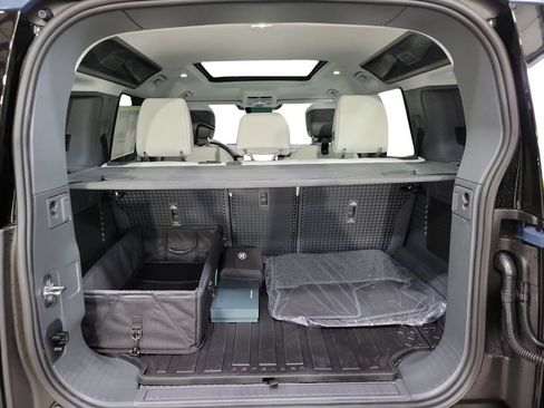 New 2026 Land Rover Defender 110 S AWD/4WD image 27