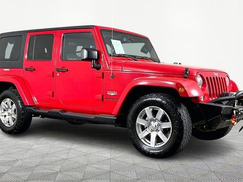 Used 2015 Jeep Wrangler Unlimited Sahara w/ Connectivity Group image 3
