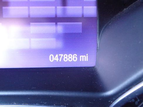 Used 2014 Ford Focus SE FWD image 17