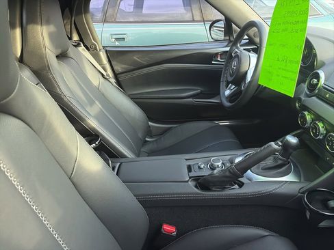 Used 2025 MAZDA MX-5 Miata Grand Touring w/ Weather Package image 4