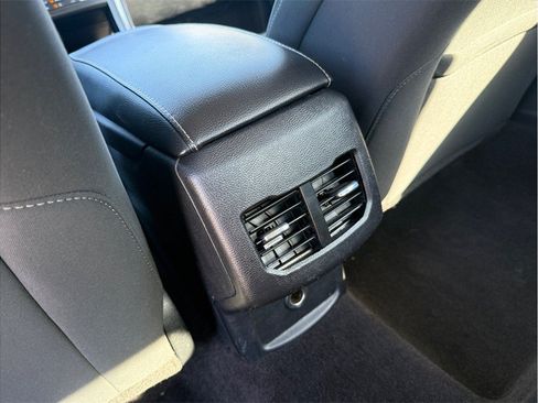 Used 2020 Ford Fusion SE FWD image 35