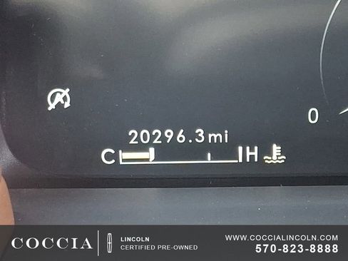 Certified 2022 Lincoln Nautilus Reserve AWD/4WD image 21