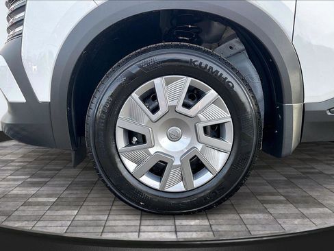 New 2026 Nissan Kicks S image 12