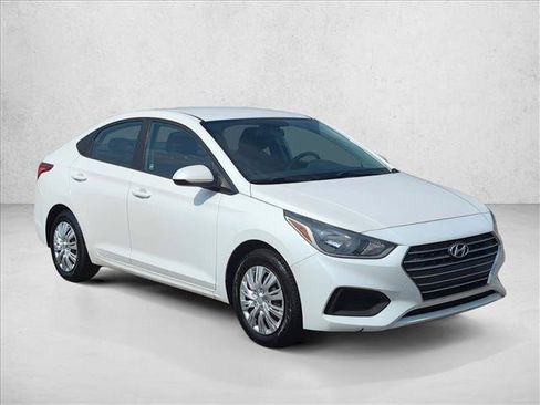 Used 2019 Hyundai Accent SE FWD image 4