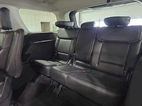 Used 2025 Ford Expedition Platinum AWD/4WD image 25