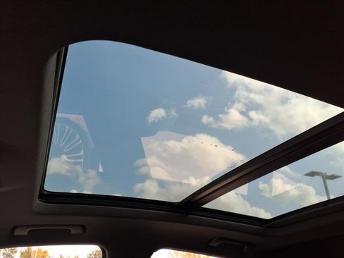 Used 2022 Audi SQ5 Premium w/ Convenience Package image 16