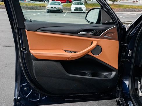 Used 2023 BMW X3 M40i image 9