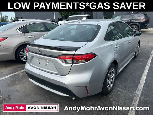 Used 2022 Toyota Corolla LE FWD image 3