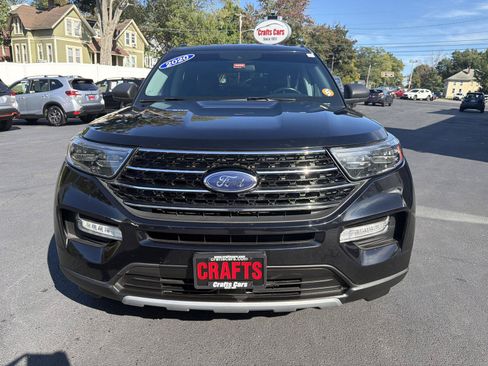 Used 2020 Ford Explorer XLT w/ Equipment Group 202A AWD/4WD image 8