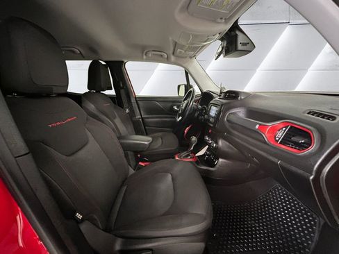 Used 2017 Jeep Renegade Trailhawk image 13