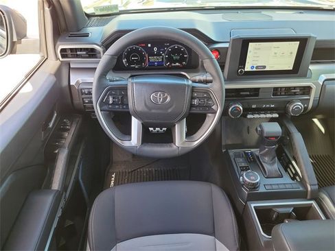 Used 2025 Toyota Tacoma TRD Sport image 7