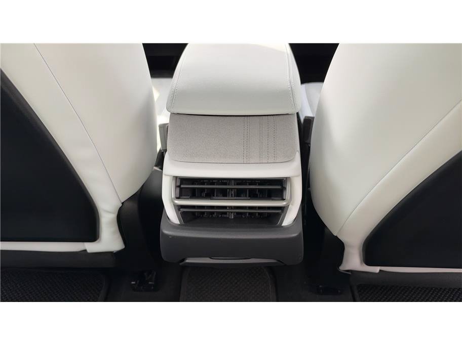 Used 2023 Fisker Ocean Extreme AWD/4WD image 23