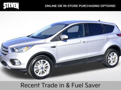 Used 2019 Ford Escape SE image 1