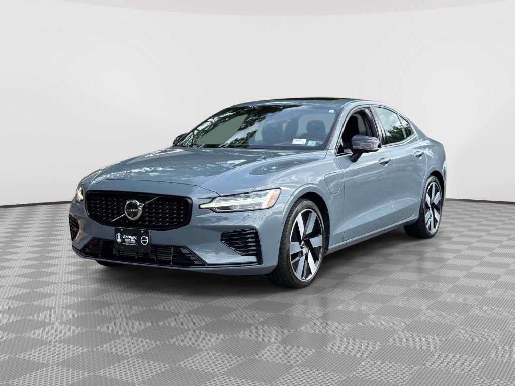 Used 2024 Volvo S60 T8 Ultimate w/ Climate Package AWD/4WD image 2