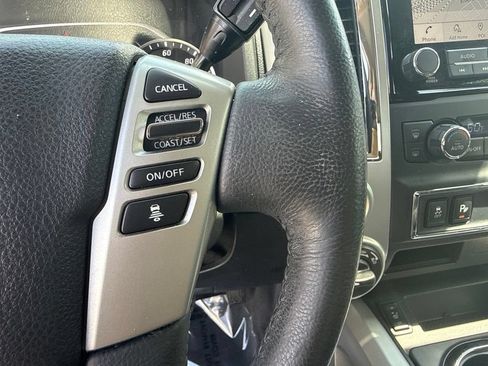 Used 2021 Nissan Titan SV w/ SV Convenience Package AWD/4WD image 27