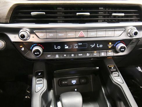 Certified 2021 Kia Telluride EX w/ EX Premium Package AWD/4WD image 27