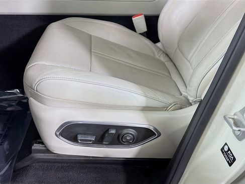 Used 2022 Jeep Wagoneer Series III w/ Flexible Seating Group AWD/4WD image 25