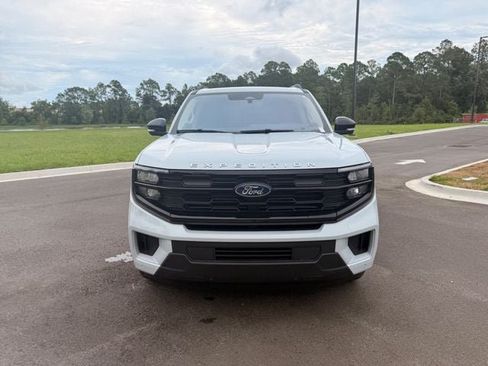 Used 2025 Ford Expedition Active AWD/4WD image 31