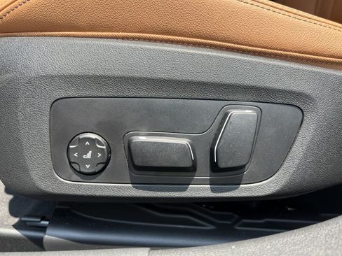 Used 2025 BMW 330i Sedan RWD image 36