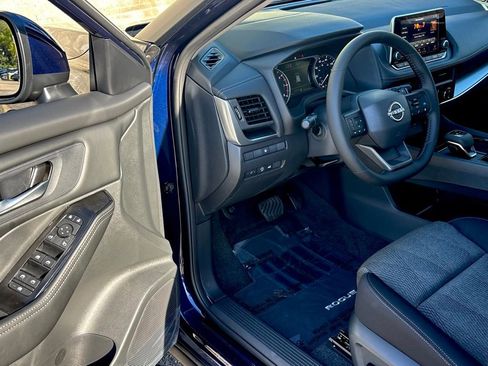 New 2026 Nissan Rogue SV image 6