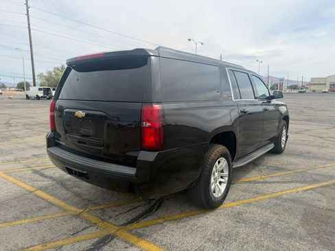 Used 2016 Chevrolet Suburban LT image 6
