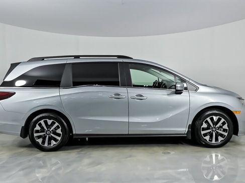 Used 2026 Honda Odyssey EX-L image 13