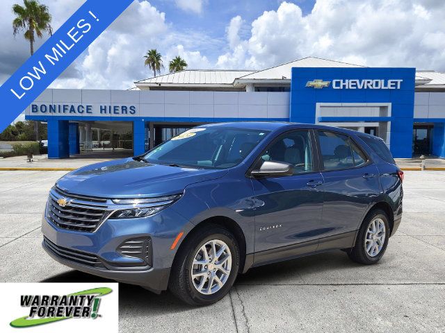 Used 2024 Chevrolet Equinox LS FWD image 2