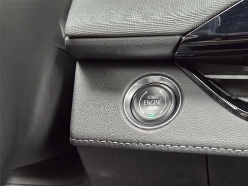 Used 2025 Buick Enclave Preferred AWD/4WD image 23
