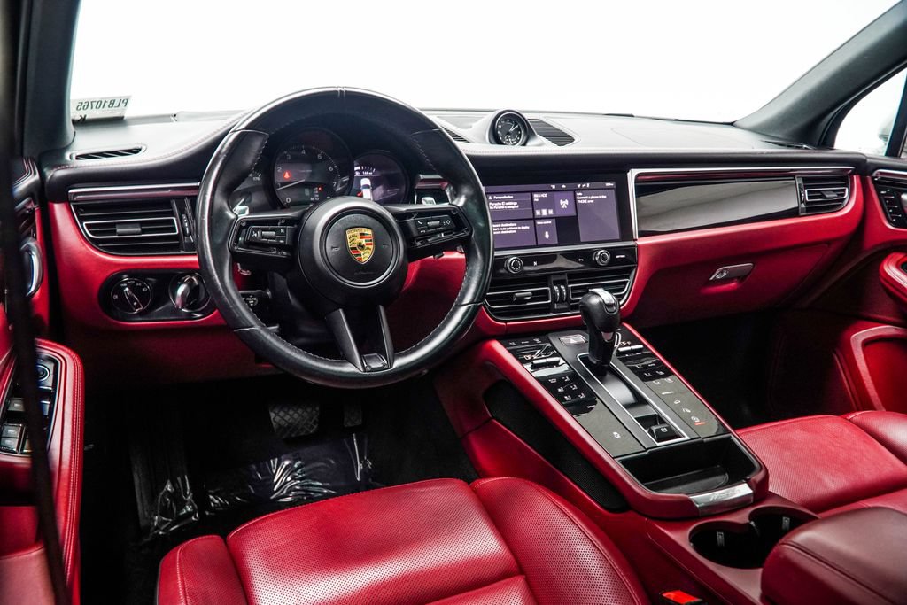 Used 2023 Porsche Macan AWD/4WD image 19