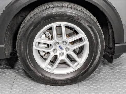 Used 2025 Ford Explorer Active RWD image 34