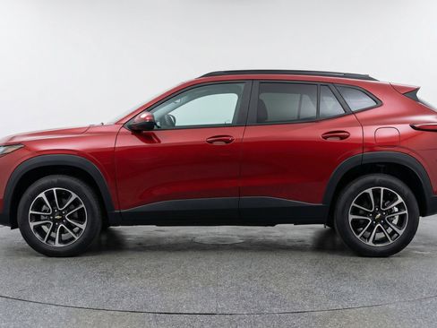 Used 2025 Chevrolet TrailBlazer LT image 5