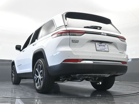 Used 2025 Jeep Grand Cherokee Limited image 53