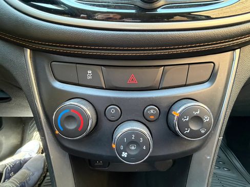 Used 2017 Chevrolet Trax LT image 16