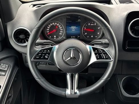 Used 2025 Mercedes-Benz Sprinter 2500 image 24