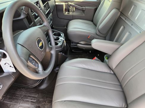New 2026 Chevrolet Express 2500 w/ Driver Convenience Package image 9