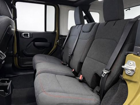 Used 2025 Jeep Wrangler Unlimited Rubicon AWD/4WD image 16