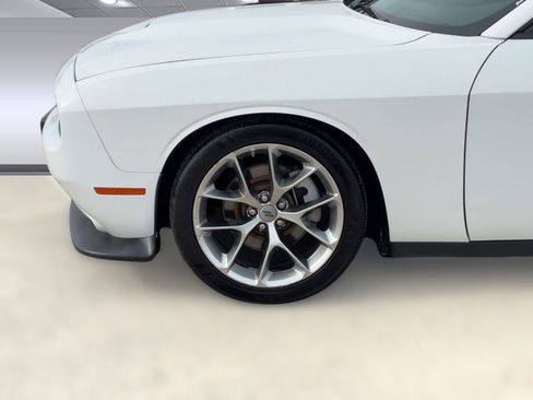 Used 2022 Dodge Challenger GT image 11