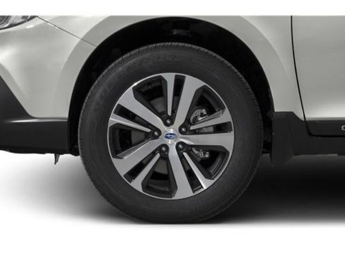 Used 2018 Subaru Outback 3.6R Limited AWD/4WD image 14