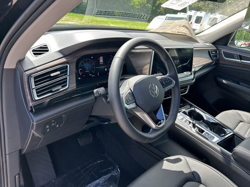 New 2026 Volkswagen Atlas SEL image 17