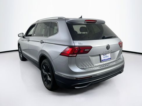 Used 2023 Volkswagen Tiguan SE image 7